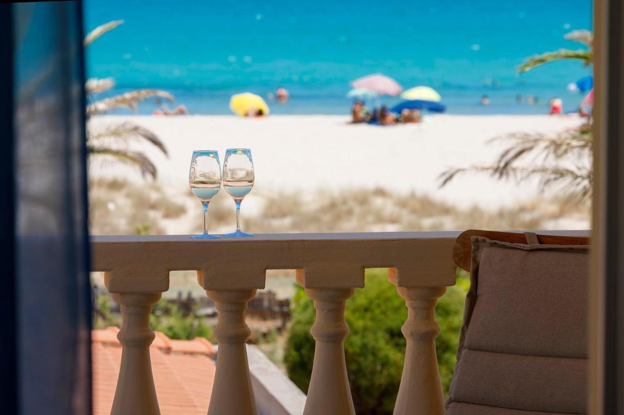 Hotel La Villa Del Mare Кальяри Экстерьер фото
