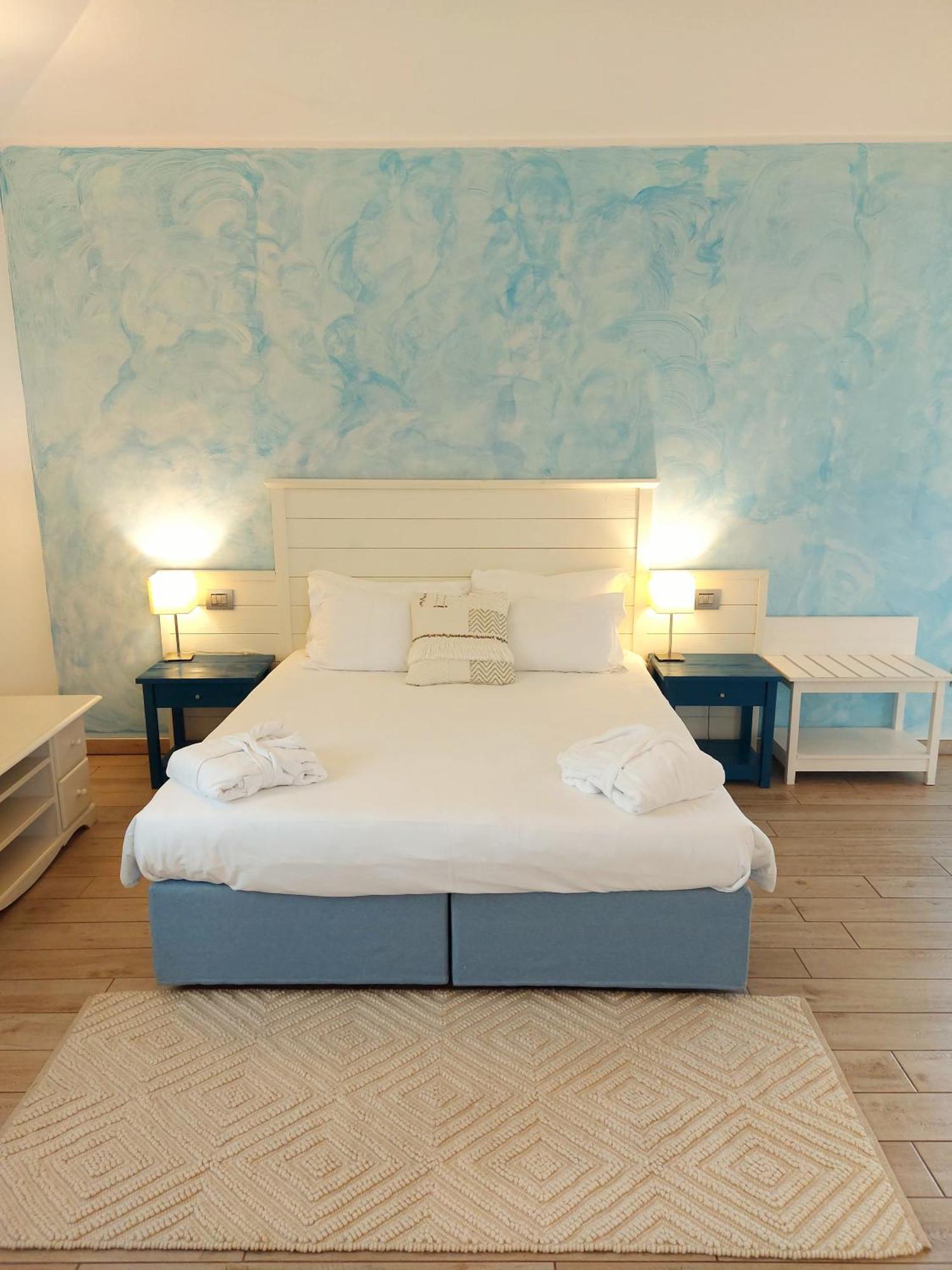 Hotel La Villa Del Mare Кальяри Экстерьер фото