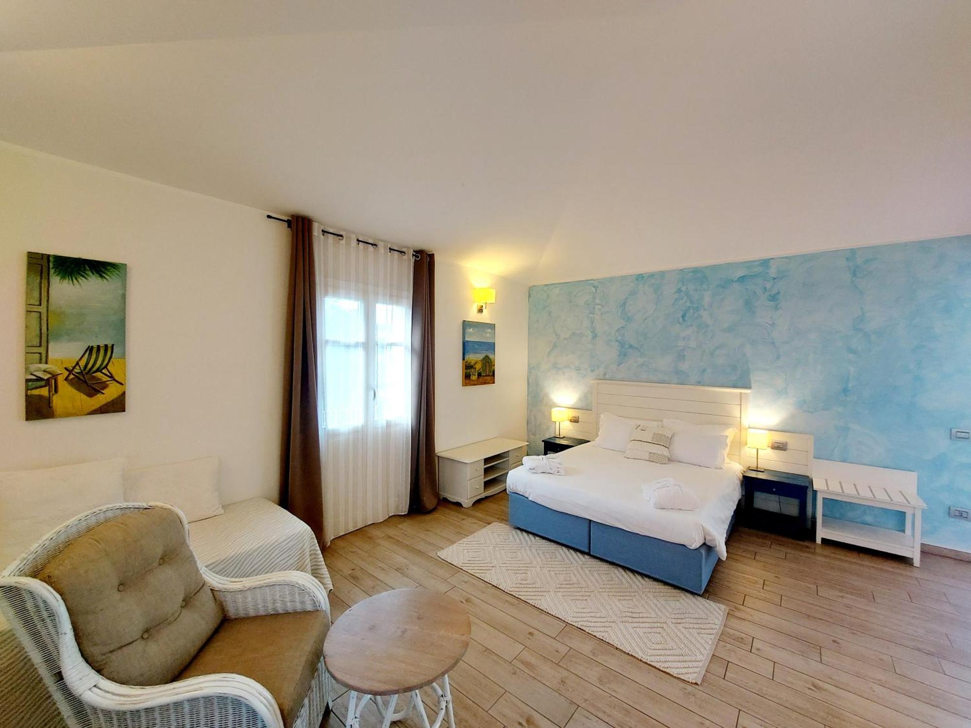 Hotel La Villa Del Mare Кальяри Экстерьер фото